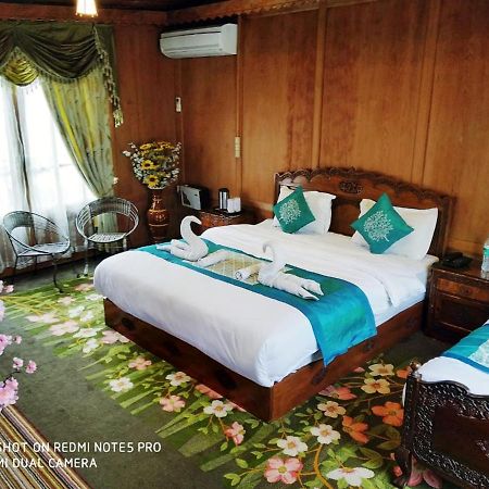 The Mughal Sheraton Houseboat Ξενοδοχείο Durgjan Εξωτερικό φωτογραφία